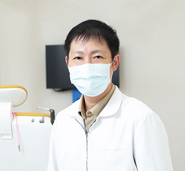 院長 塩栗 大輔